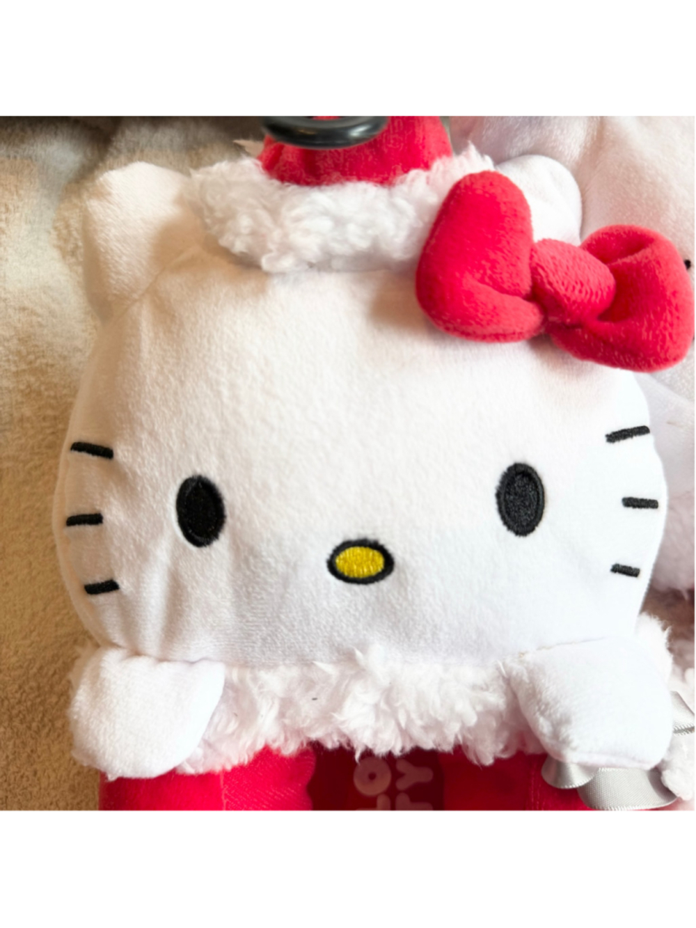 NWT Women’s Size 7/8 Hello Kitty by Sanrio Christmas Stocking Slippers - Picture 7 of 9